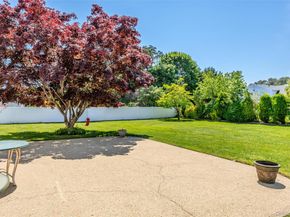 8 Lisa Court, Medford NY 11763