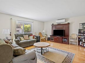 8 Lisa Court, Medford NY 11763