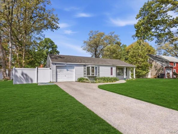 14 Lurcott Lane, Central Islip NY 11722