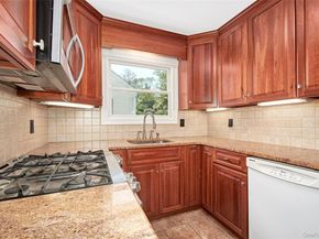 121 Parkview Place, Mount Kisco NY 10549