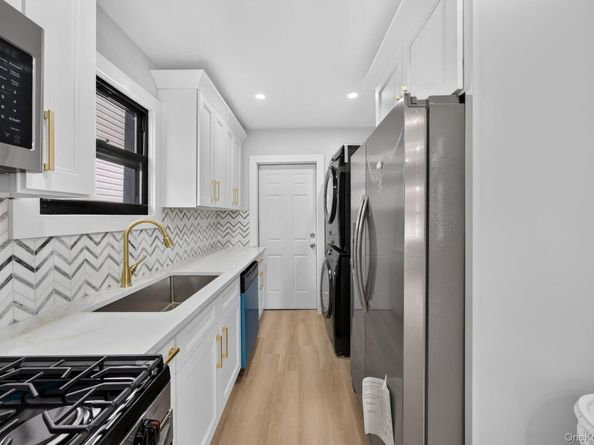 777 E 225th Street, Bronx NY 10466