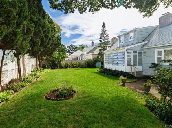 175 E Carpenter Street, Valley Stream NY 11580