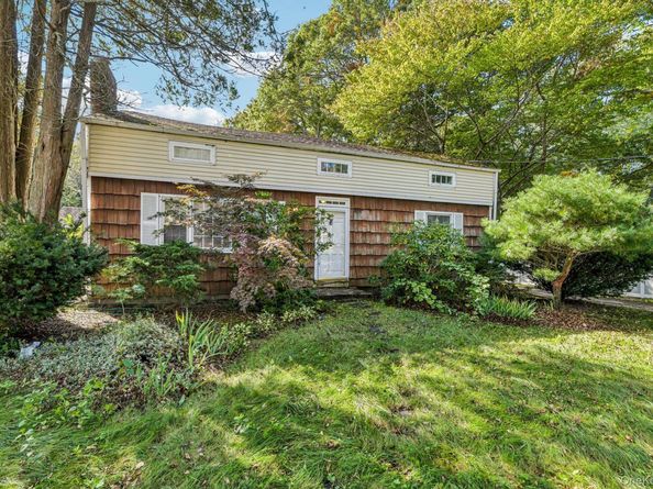 18 Wrana Street, Medford NY 11763