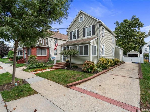 35 Saint Marks Avenue, Rockville Centre NY 11570