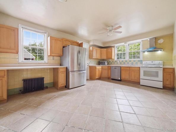 45 Tennyson Avenue, Westbury NY 11590