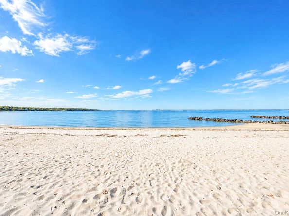 164 Landing Road, Glen Cove NY 11542