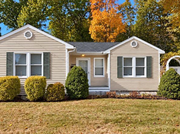 246 Jackson Avenue, Saint James NY 11780