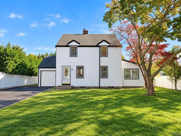 77 Juniper Avenue, Smithtown NY 11787