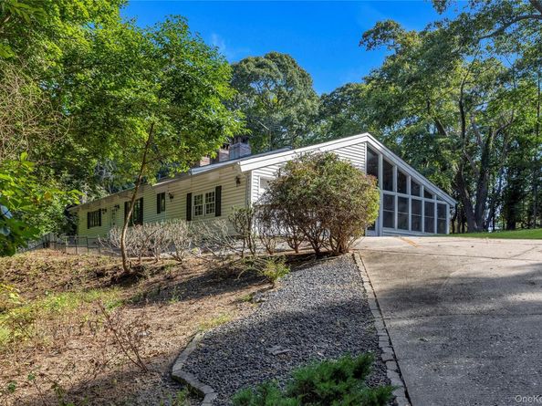 106 Boney Lane, Nissequogue NY 11780