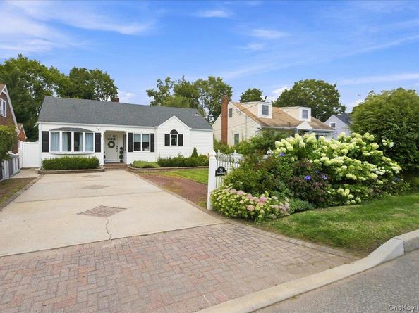 51 Dawson Avenue, Kings Park NY 11754