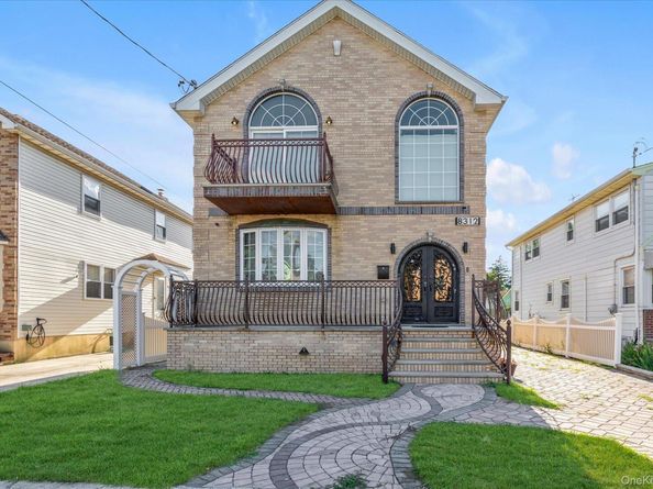 83-12 249th Street, Bellerose NY 11426