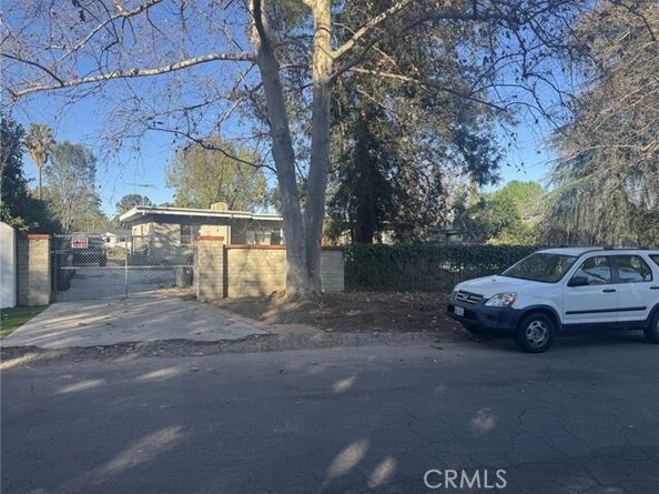 17545 Community Street, Northridge (los Angeles) CA 91325