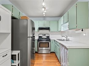 14435 Plummer 23, Panorama City (los Angeles) CA 91402