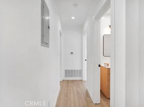 14868 Envoy, Sylmar (los Angeles) CA 91342