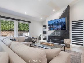 17043 Gunther Street, Granada Hills (los Angeles) CA 91344