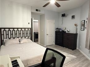 19009 Sherman 16, Reseda (los Angeles) CA 91335