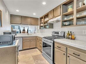 21040 Parthenia 25, Canoga Park (los Angeles) CA 91304