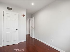 9419 Haskell Avenue, North Hills (los Angeles) CA 91343