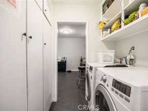 9419 Haskell Avenue, North Hills (los Angeles) CA 91343