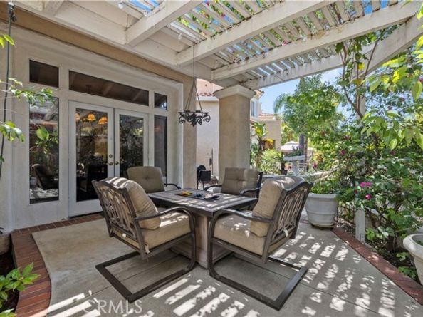 71 Via Barcaza, Laguna Hills CA 92679
