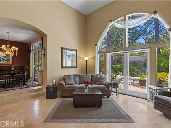 71 Via Barcaza, Laguna Hills CA 92679