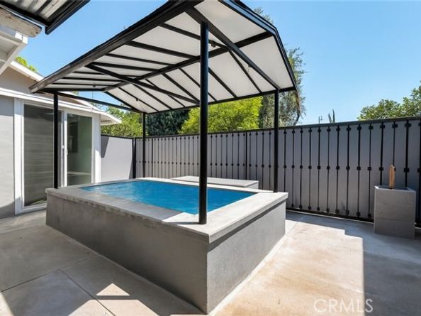 10732 Hatteras Street, North Hollywood (los Angeles) CA 91601