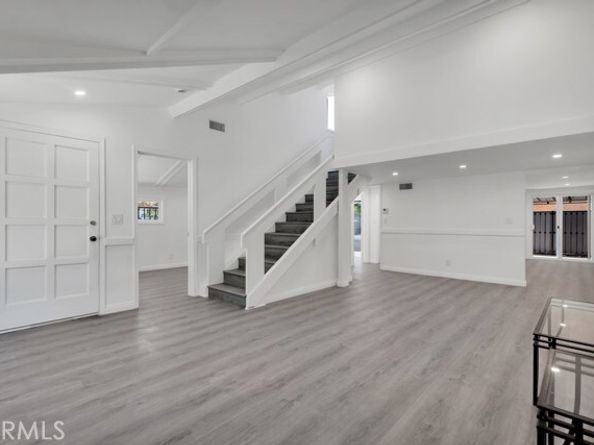 10732 Hatteras Street, North Hollywood (los Angeles) CA 91601