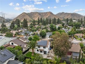 11845 Gladstone Avenue, Sylmar (los Angeles) CA 91342