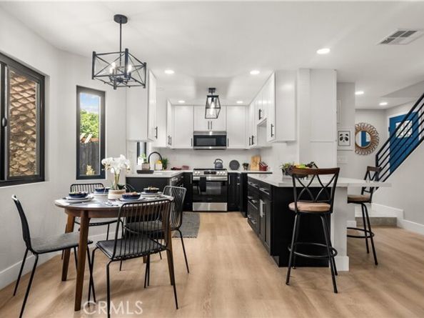 11845 Gladstone Avenue, Sylmar (los Angeles) CA 91342
