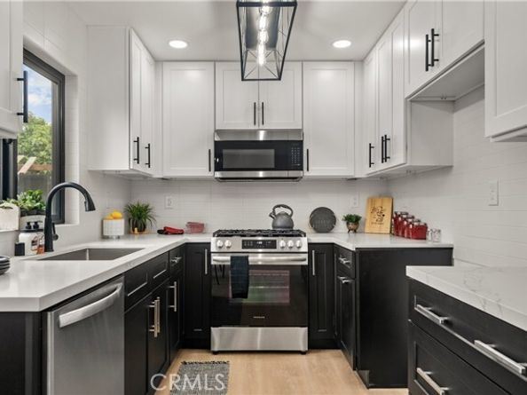 11845 Gladstone Avenue, Sylmar (los Angeles) CA 91342