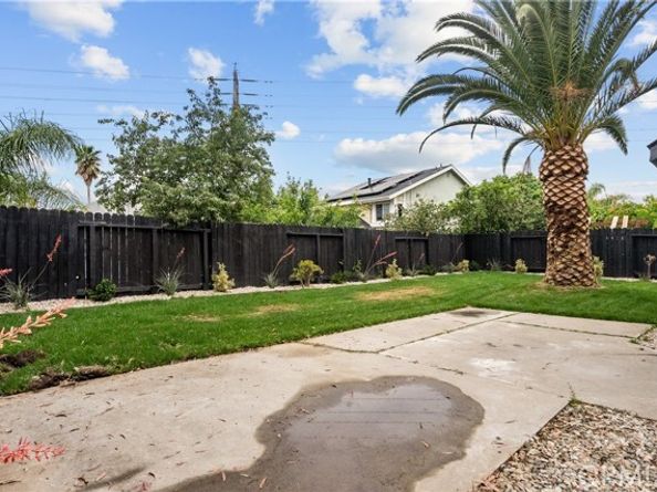 11845 Gladstone Avenue, Sylmar (los Angeles) CA 91342