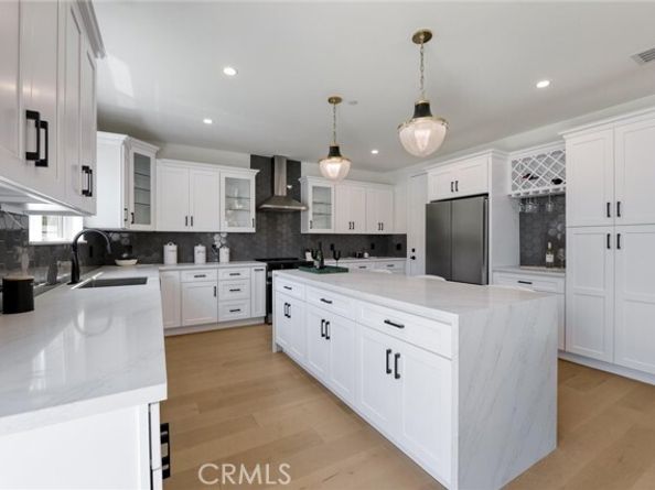 12925 El Dorado Avenue, Sylmar (los Angeles) CA 91342