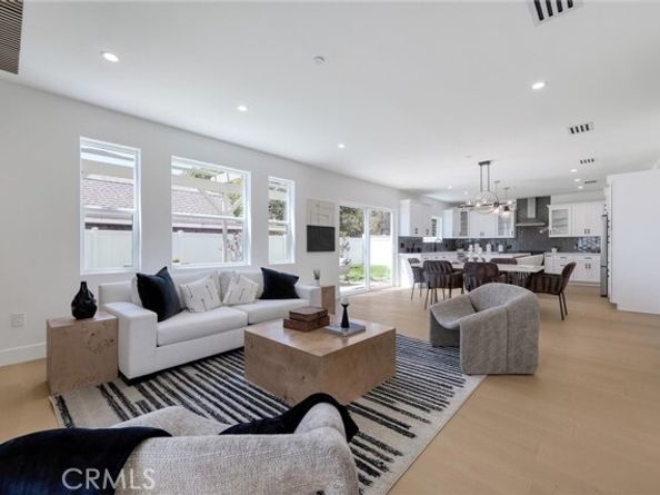 12925 El Dorado Avenue, Sylmar (los Angeles) CA 91342