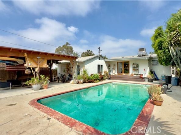 11806 Neenach Street, Sun Valley (los Angeles) CA 91352