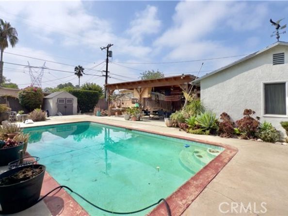 11806 Neenach Street, Sun Valley (los Angeles) CA 91352