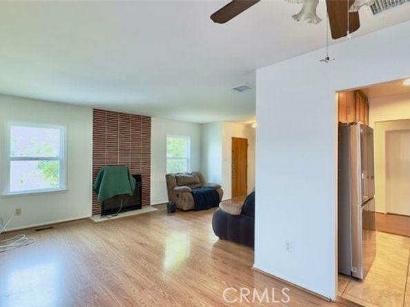 11806 Neenach Street, Sun Valley (los Angeles) CA 91352