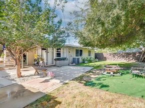 17751 Stagg Street, Reseda (los Angeles) CA 91335