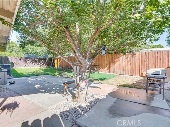 17751 Stagg Street, Reseda (los Angeles) CA 91335