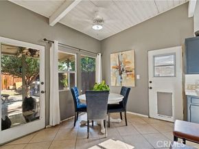 17751 Stagg Street, Reseda (los Angeles) CA 91335
