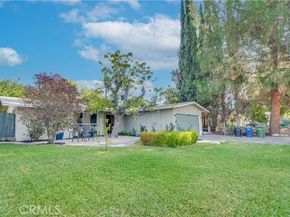 17751 Stagg Street, Reseda (los Angeles) CA 91335