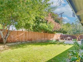 17751 Stagg Street, Reseda (los Angeles) CA 91335