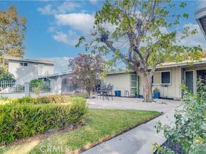 17751 Stagg Street, Reseda (los Angeles) CA 91335