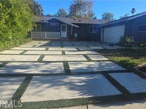 22128 Burton Street, Canoga Park (los Angeles) CA 91304