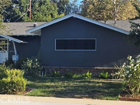 22128 Burton Street, Canoga Park (los Angeles) CA 91304