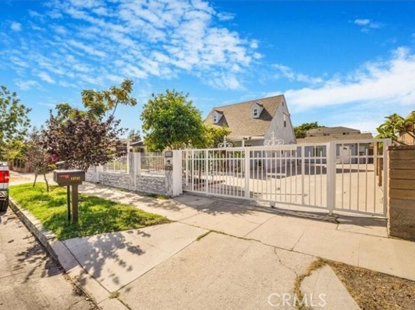 13737 Mercer Street, Pacoima (los Angeles) CA 91331