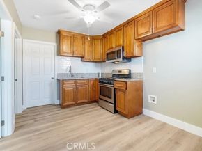 13737 Mercer Street, Pacoima (los Angeles) CA 91331