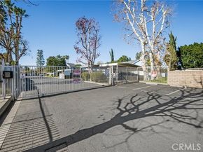7025 Glade Avenue 11, Canoga Park (los Angeles) CA 91303