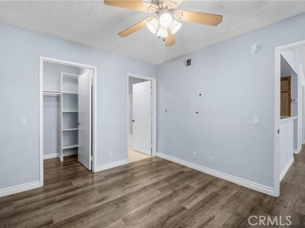 7025 Glade Avenue 11, Canoga Park (los Angeles) CA 91303