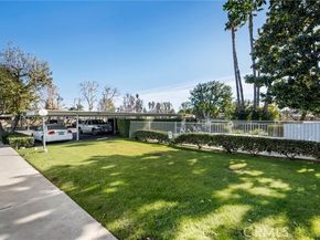 7025 Glade Avenue 11, Canoga Park (los Angeles) CA 91303