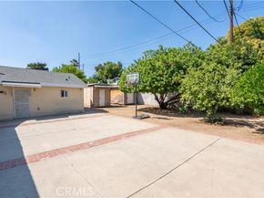 11044 Borden Avenue, Pacoima (los Angeles) CA 91331